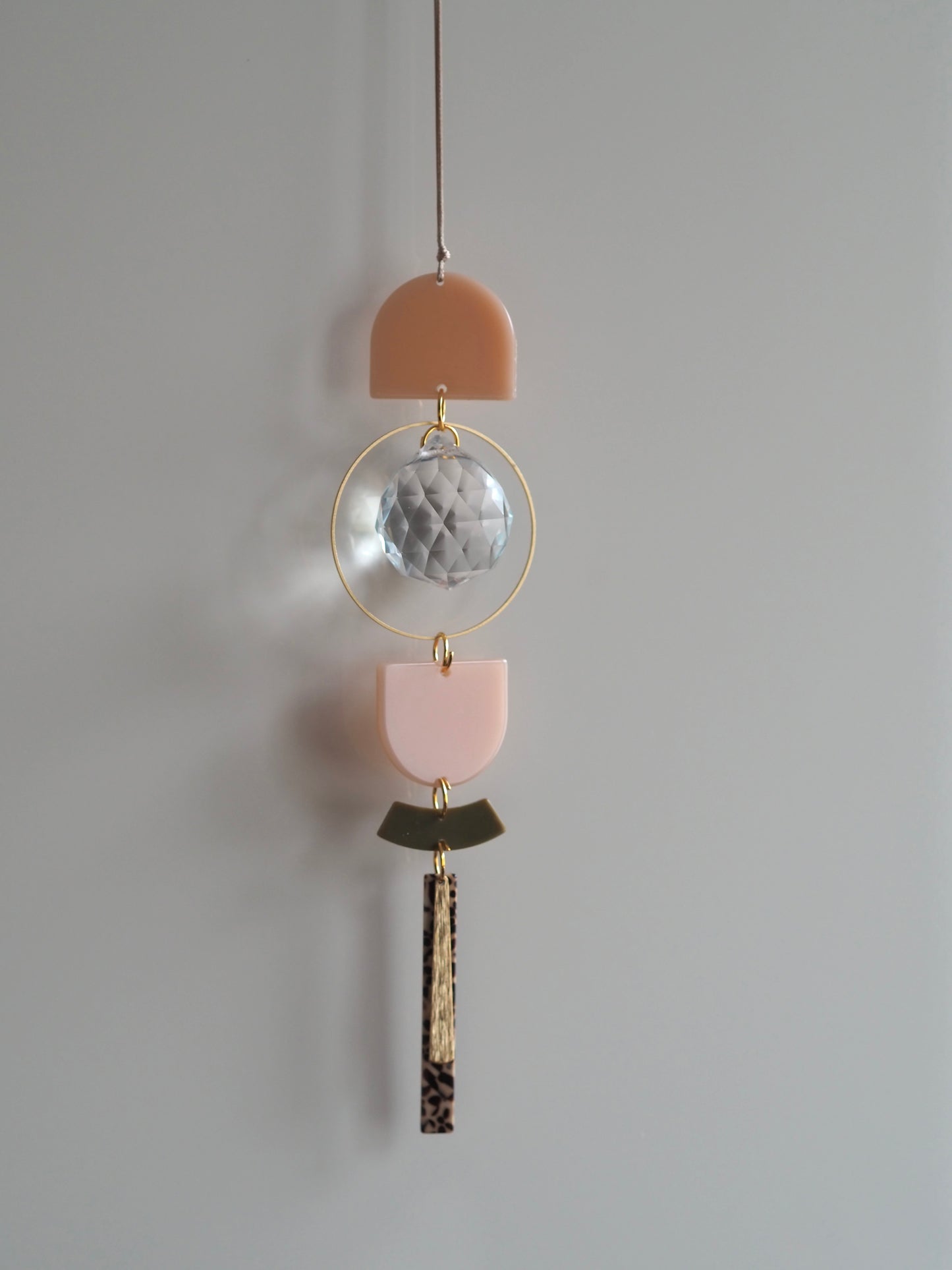 NEUTRAL GOLD